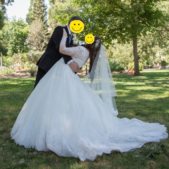 Ivory Wedding dress - Picture 6 of 12